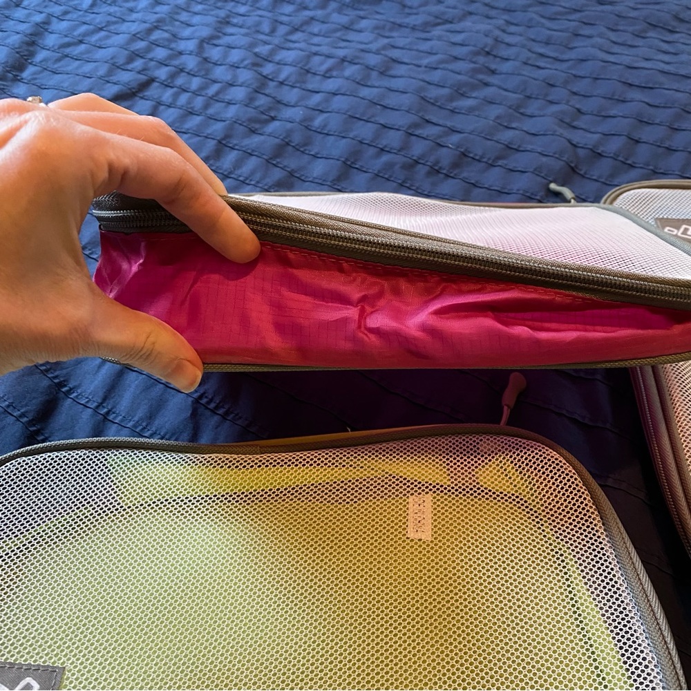3 Mesh Cosmetics/Travel Bags - Picture 6 of 8